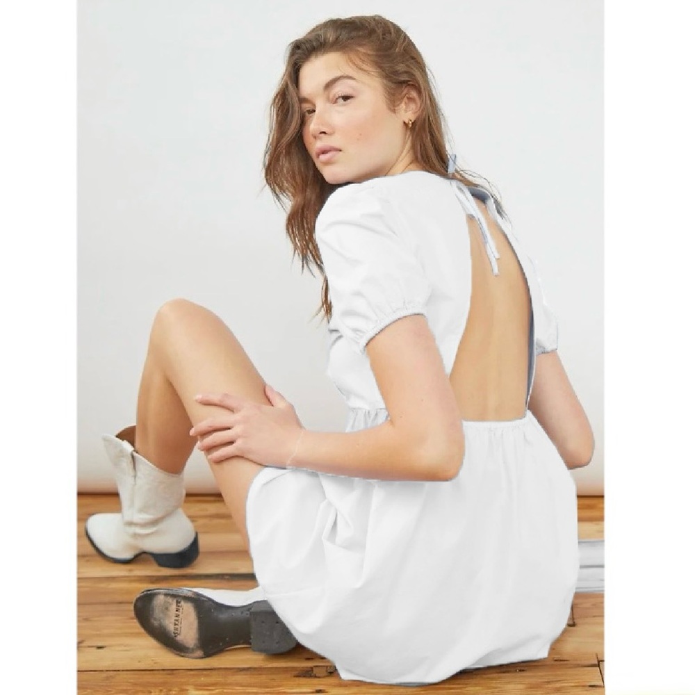 Aritzia Sunday Best Saida Babydoll Mini Dress Size Medium Puff‎ Sleeve Open Back